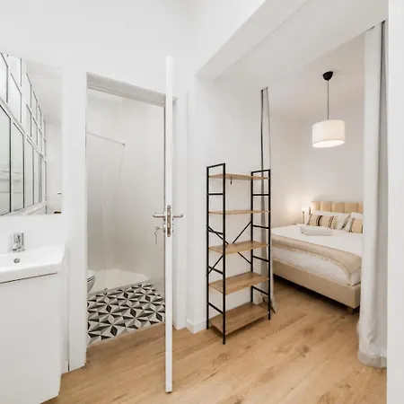 Rc - Air-conditioned - Beautifully Designed In The Heart Of Lisbon, Bright, Stylish And Exceptionally Located Lisboa