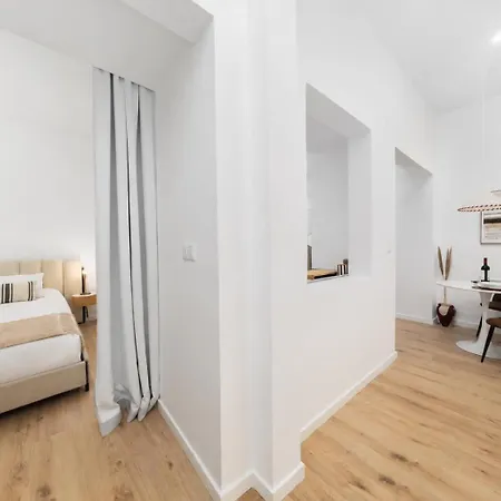 Rc - Air-conditioned - Beautifully Designed In The Heart Of Lisbon, Bright, Stylish And Exceptionally Located Lägenhet *