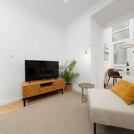 Rc - Air-conditioned - Beautifully Designed In The Heart Of Lisbon, Bright, Stylish And Exceptionally Located Lisboa